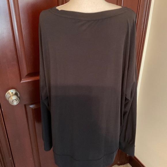 GapFit Breathe Athletic Tee. Sz. LargeTall - Picture 3 of 5